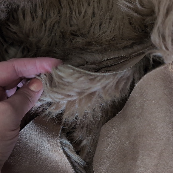 ✨ Twenty Twenty Size L Tan Faux Suede & Fur Belted Wrap Jacket 🧥 Cozy & Chic - Picture 14 of 15